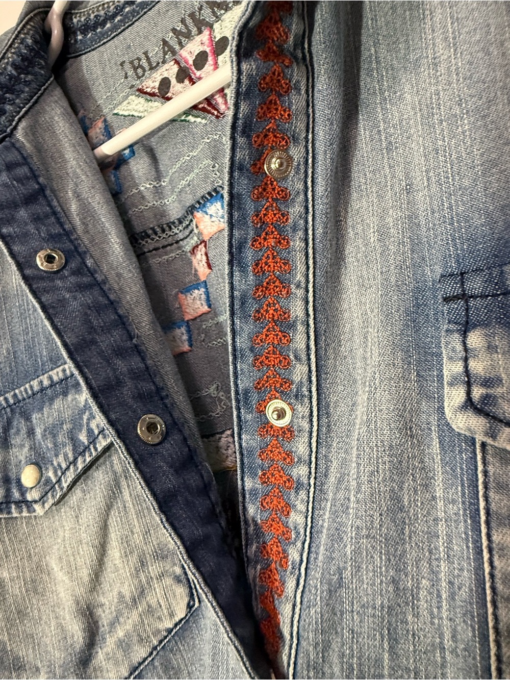 Vintage Blanc NYC Light Blue Denim Jacket with Multicolor Embroidery - Picture 7 of 9